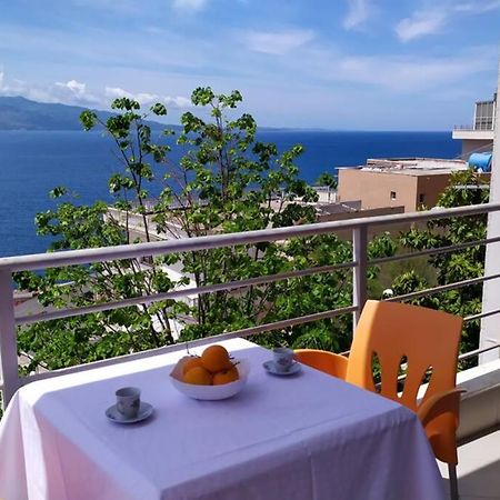 Blue sea apartment Saranda Extérieur photo